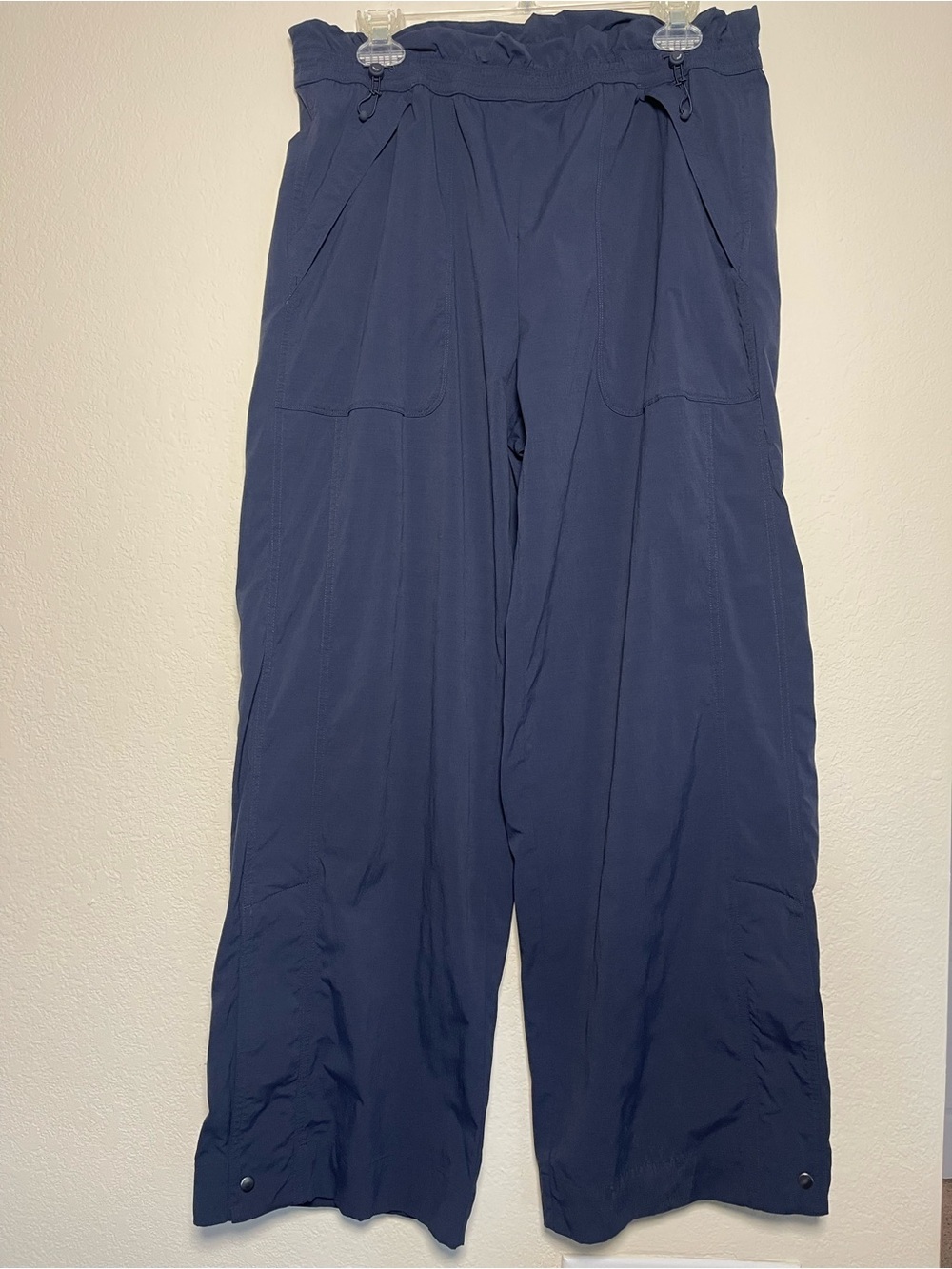 Athleta Trekkie High Rise Baggy Parachute Pants Navy Blue Size L - Picture 1 of 16